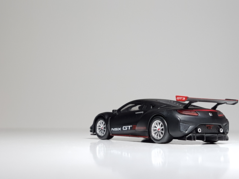 Illustration for article titled Mini GT NSX GT3: Presentation Version